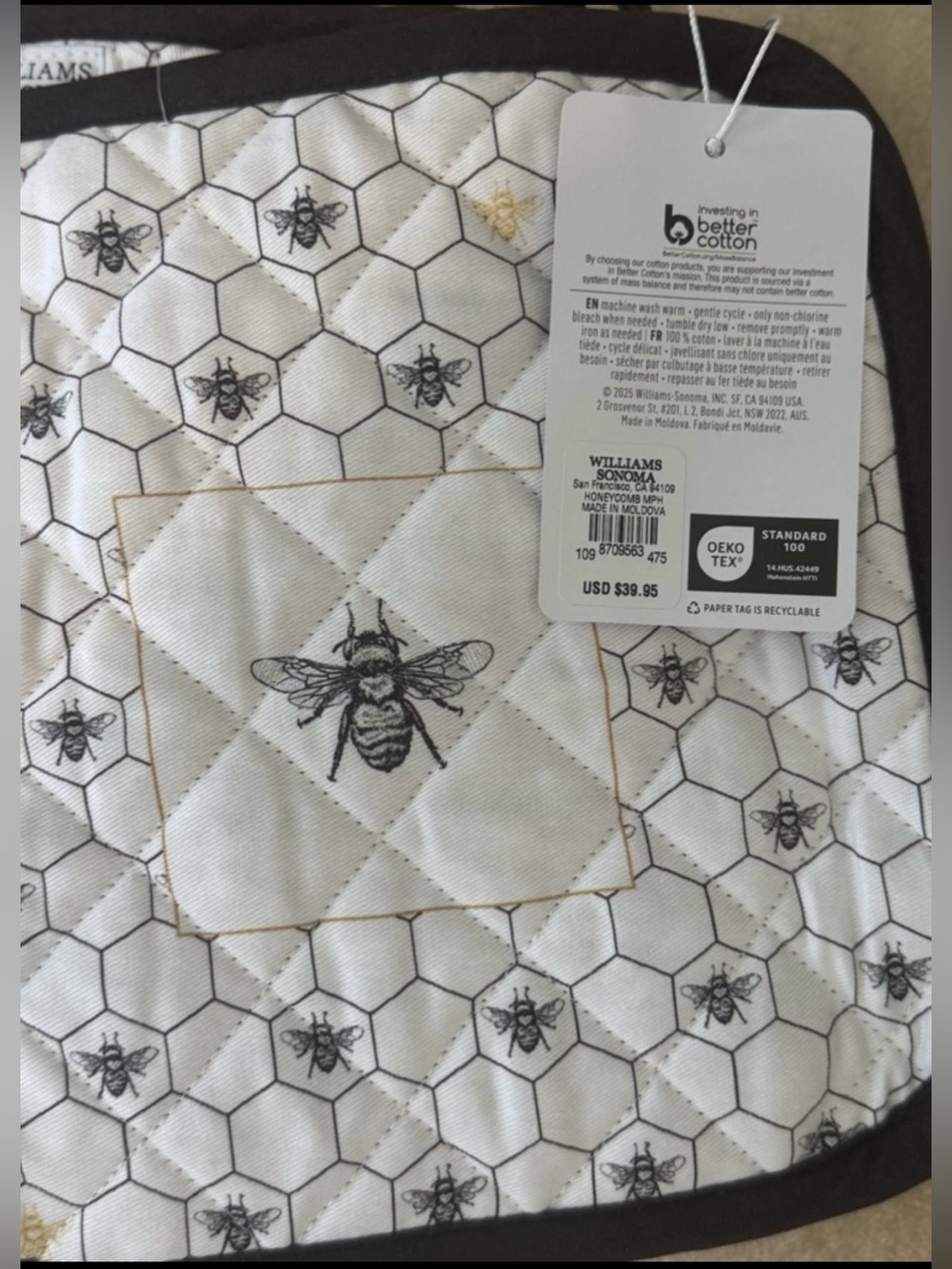 Williams Sonoma Honeycomb Oven Mitt & Potholder Set - Picture 6 of 9